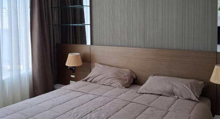 For rent 2 bedrooms condo in Khlong Toei, Bangkok