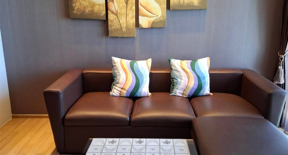 For rent 2 bedrooms condo in Khlong Toei, Bangkok
