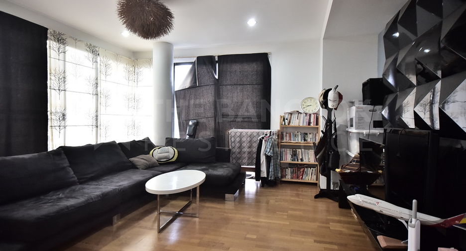 For sale 2 bedrooms condo in Huai Khwang, Bangkok