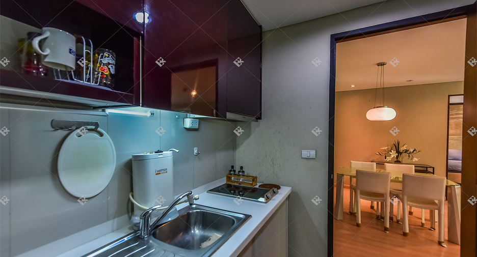Wohnung zur Miete mit 2 Zimmer in Pathum Wan, Bangkok