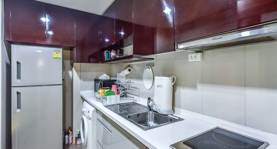 Wohnung zur Miete mit 2 Zimmer in Pathum Wan, Bangkok