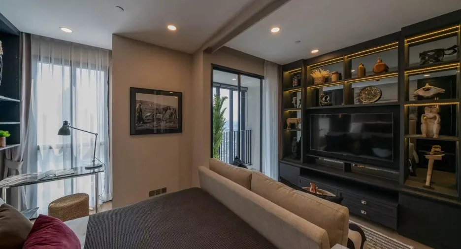 For rent 1 bed condo in Bang Rak, Bangkok