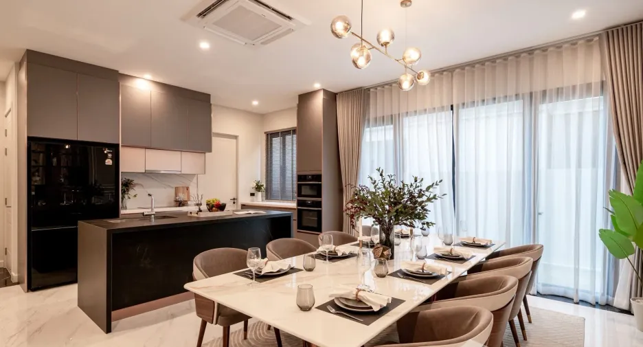 Casa en venta y en alquiler de 5 habitaciones en Saphan Sung, Bangkok