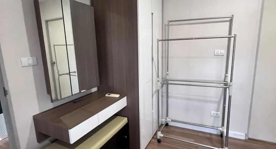 À louer 2 chambres condo à Bang Phlat, Bangkok