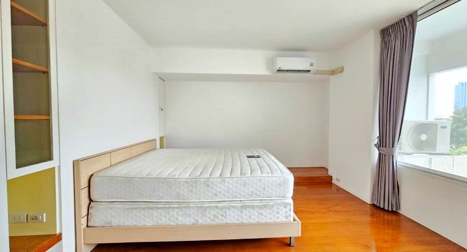 Condo en alquiler de 3 habitaciones en Khlong Toei, Bangkok
