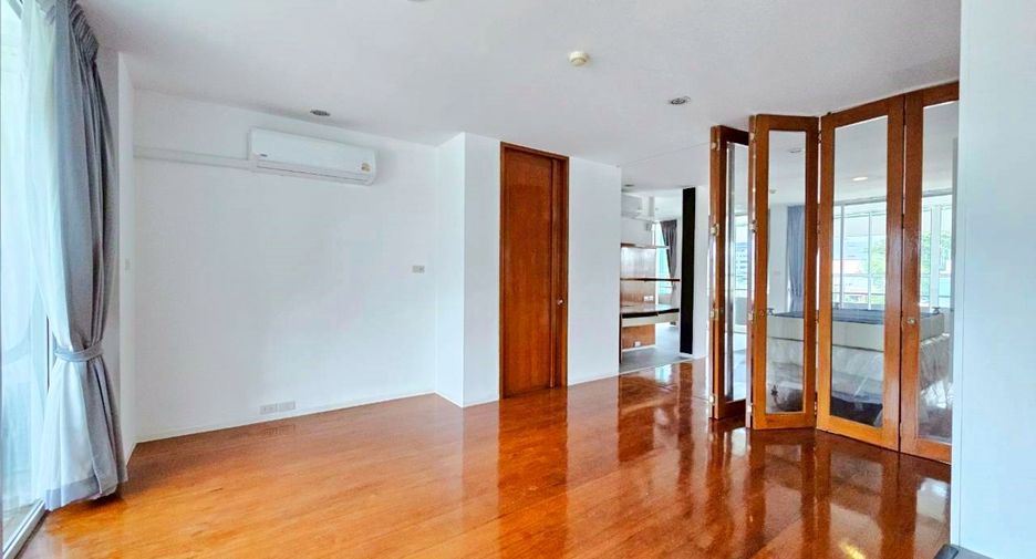 Condo en alquiler de 3 habitaciones en Khlong Toei, Bangkok