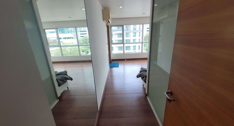 出租 4 卧室 公寓 在 Khlong Toei, 曼谷