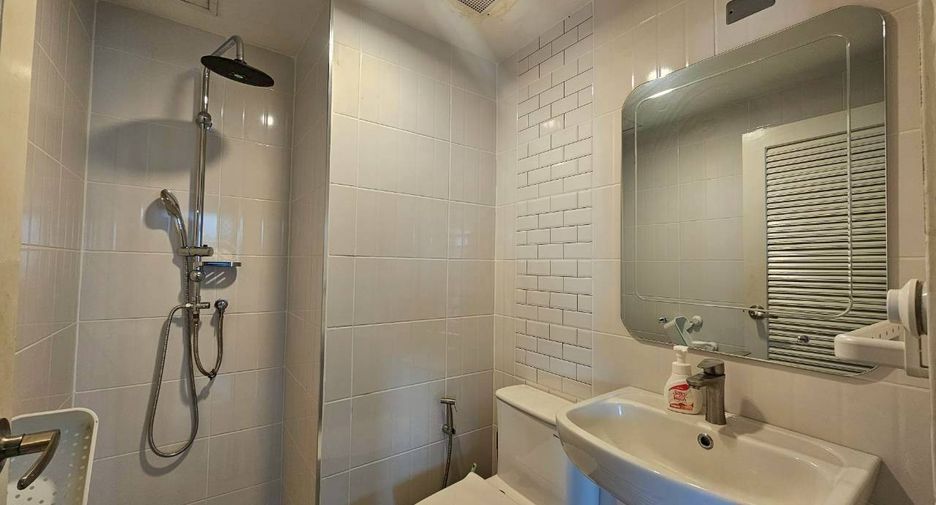 Wohnung zur Miete mit 3 Zimmer in Watthana, Bangkok