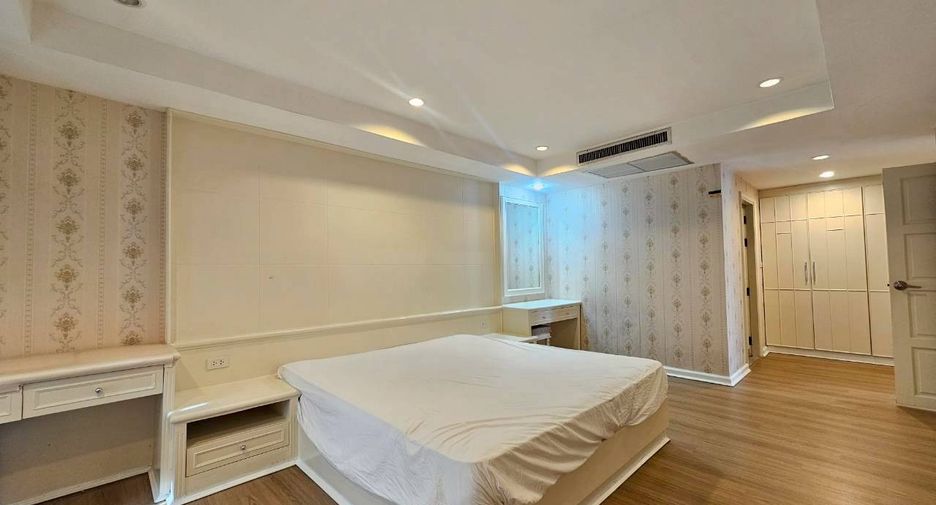 Wohnung zur Miete mit 3 Zimmer in Watthana, Bangkok