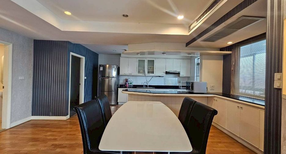 Wohnung zur Miete mit 3 Zimmer in Watthana, Bangkok