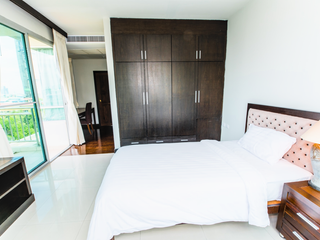 À louer 2 chambres condo à Sathon, Bangkok