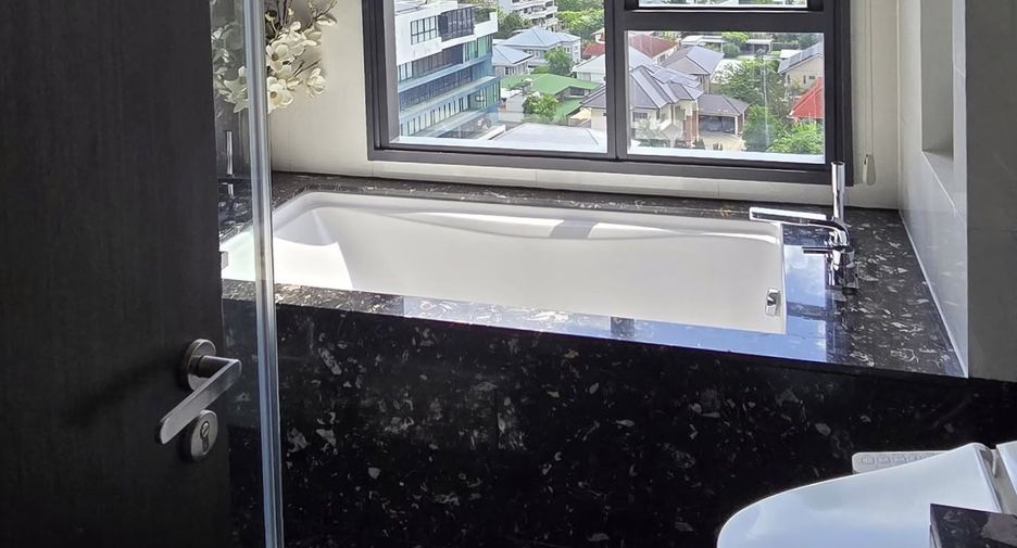Wohnung zur Miete mit 2 Zimmer in Khlong Toei, Bangkok