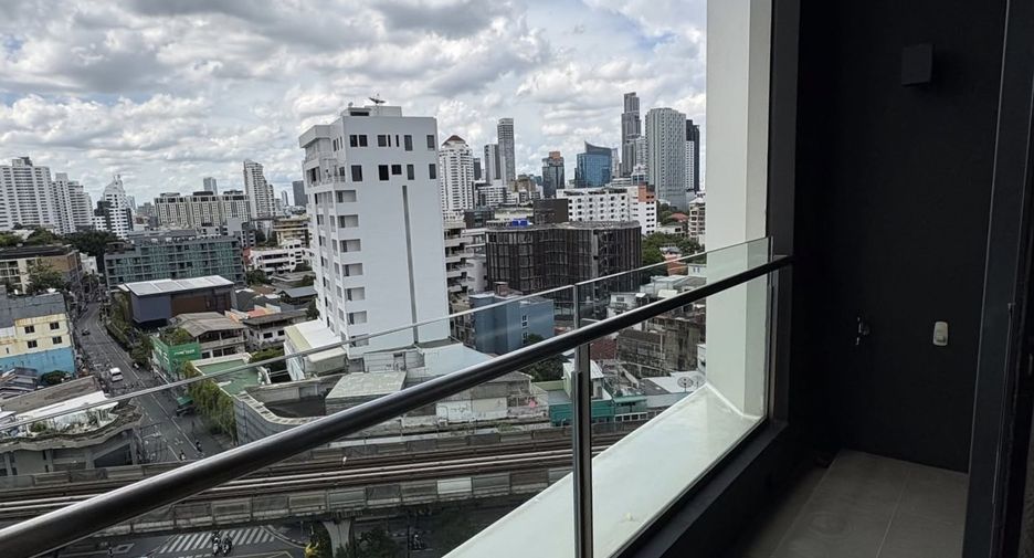 Wohnung zur Miete mit 2 Zimmer in Khlong Toei, Bangkok