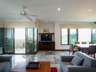 For rent 3 bedrooms condo in Watthana, Bangkok