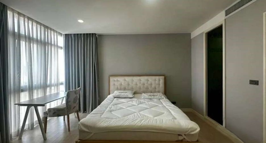 For rent and for sale 3 bedrooms condo in Khlong Toei, Bangkok