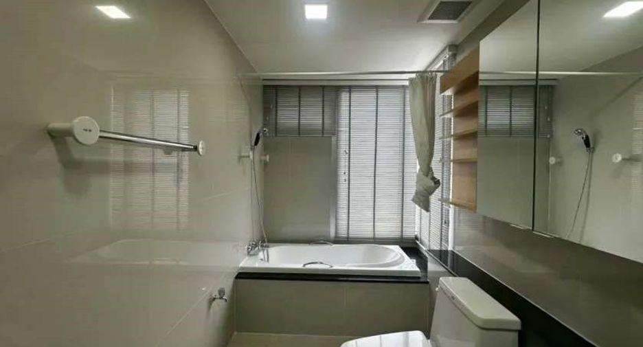For rent and for sale 3 bedrooms condo in Khlong Toei, Bangkok