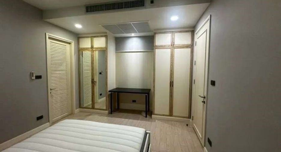 For rent and for sale 3 bedrooms condo in Khlong Toei, Bangkok