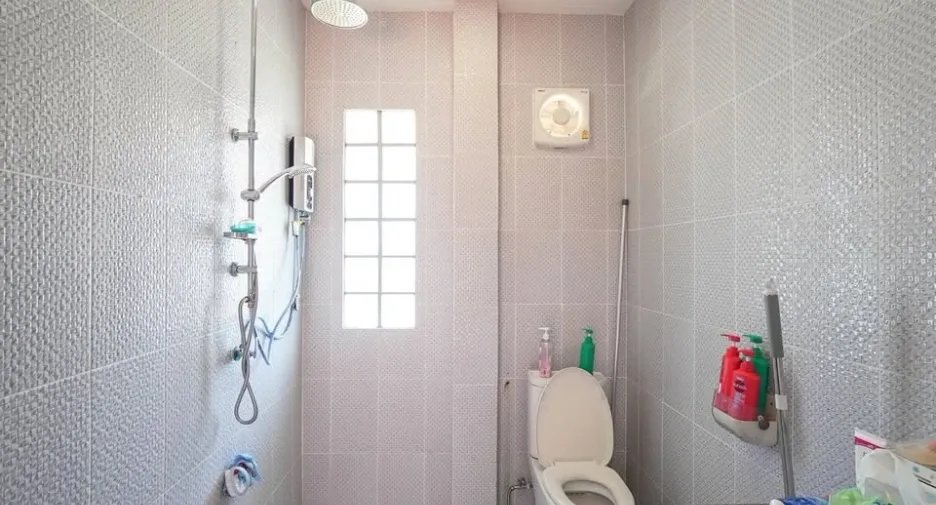 À vendre 3 chambres villa à Huay Yai, Pattaya