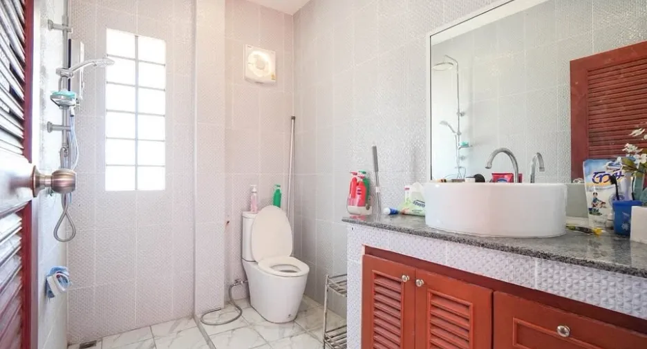 À vendre 3 chambres villa à Huay Yai, Pattaya