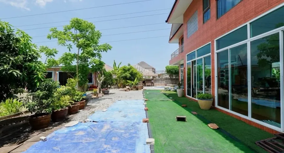 À vendre 3 chambres villa à Huay Yai, Pattaya