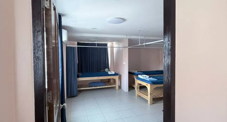 For sale 1 Beds retail Space in Bang Lamung, Chonburi