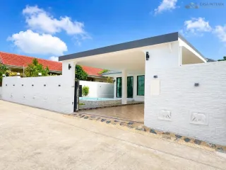 Villa en venta de 4 habitaciones en Bang Lamung, Chonburi