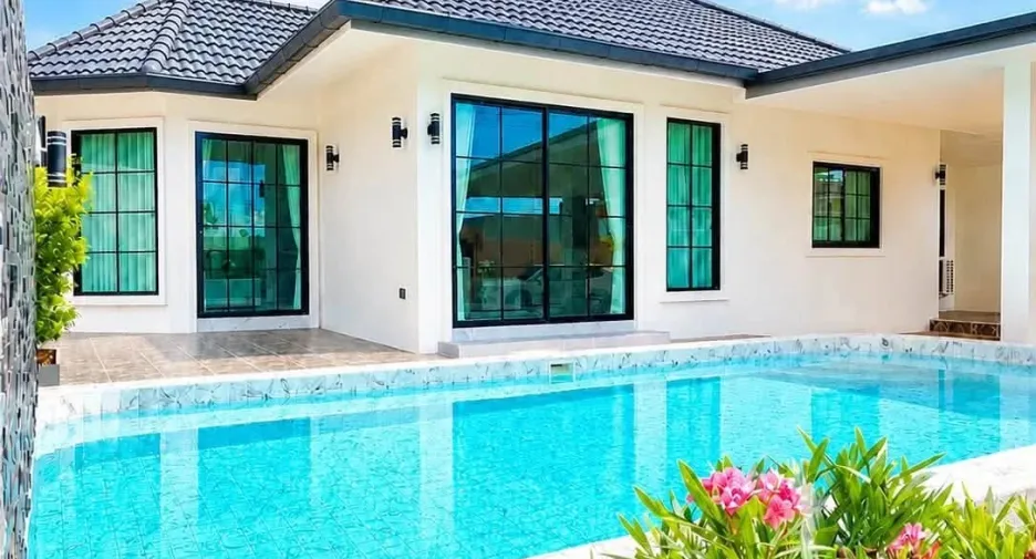 Villa en venta de 4 habitaciones en Bang Lamung, Chonburi