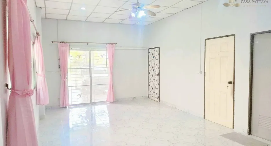 Haus zum Kauf mit 2 Zimmer in Bang Lamung, Chonburi