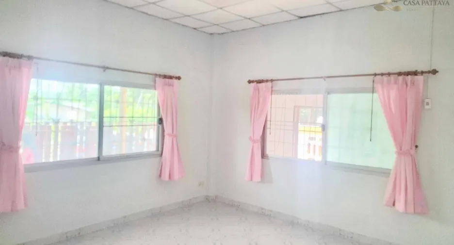 Haus zum Kauf mit 2 Zimmer in Bang Lamung, Chonburi