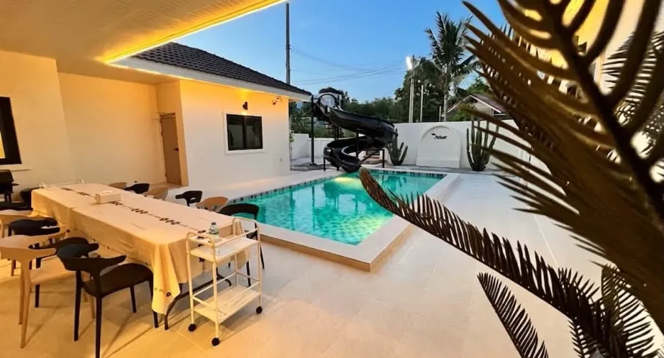 For rent 3 bedrooms villa in Huay Yai, Pattaya