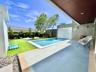 À louer 2 chambres villa à Mueang Phuket, Phuket