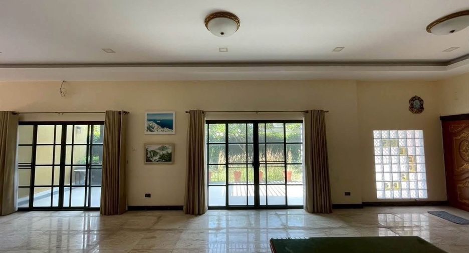 For rent 5 bedrooms house in Bang Lamung, Chonburi