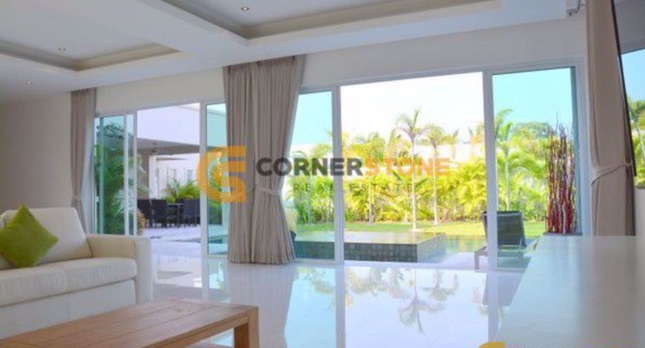 Casa en alquiler y en venta de 3 habitaciones en Bang Lamung, Chonburi