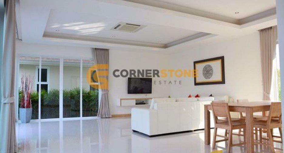 Casa en alquiler y en venta de 3 habitaciones en Bang Lamung, Chonburi
