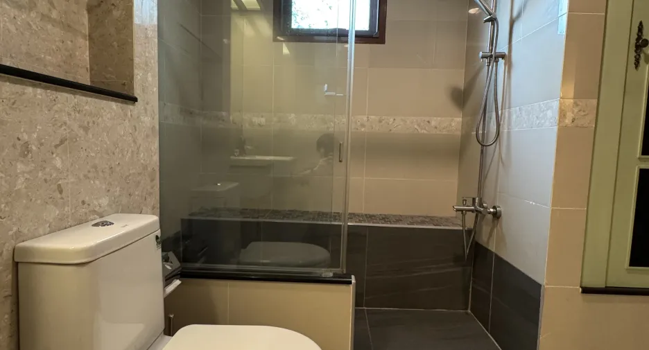 For sale 2 ベッドルーム condo in Khlong Toei, Bangkok