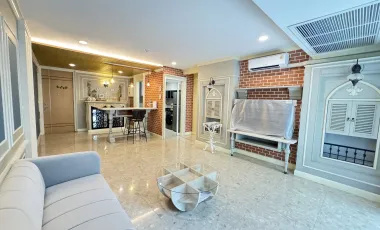For sale 2 ベッドルーム condo in Khlong Toei, Bangkok