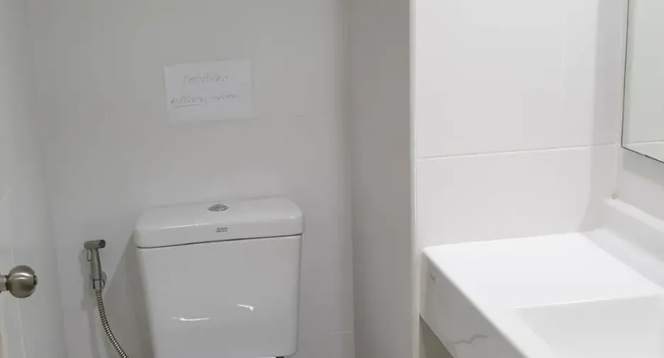 Condo en venta de 2 habitaciones en Huai Khwang, Bangkok
