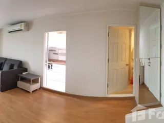 Condo en venta de 2 habitaciones en Huai Khwang, Bangkok