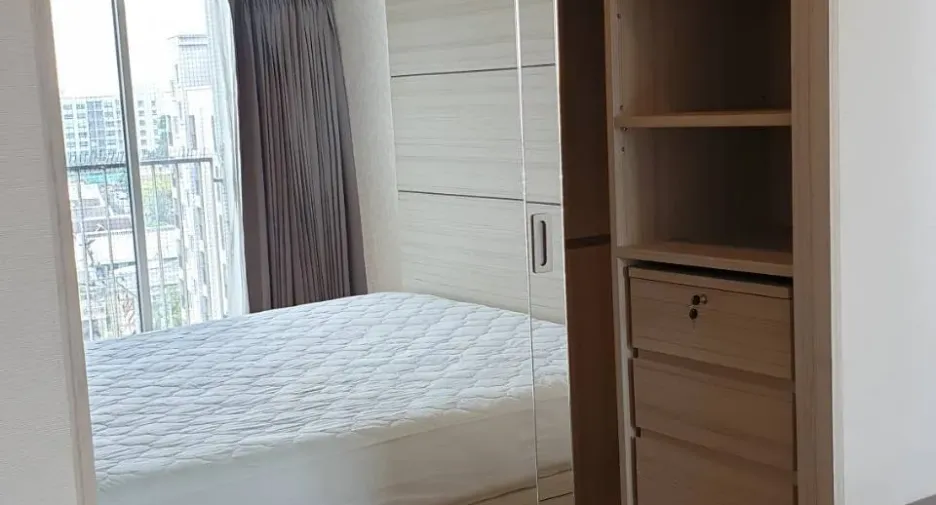 Condo en venta de 2 habitaciones en Huai Khwang, Bangkok