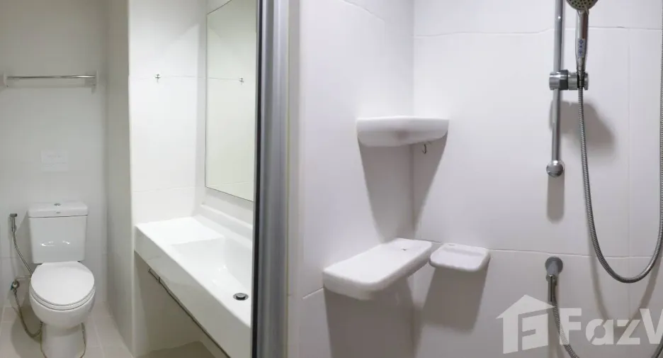 Condo en venta de 2 habitaciones en Huai Khwang, Bangkok