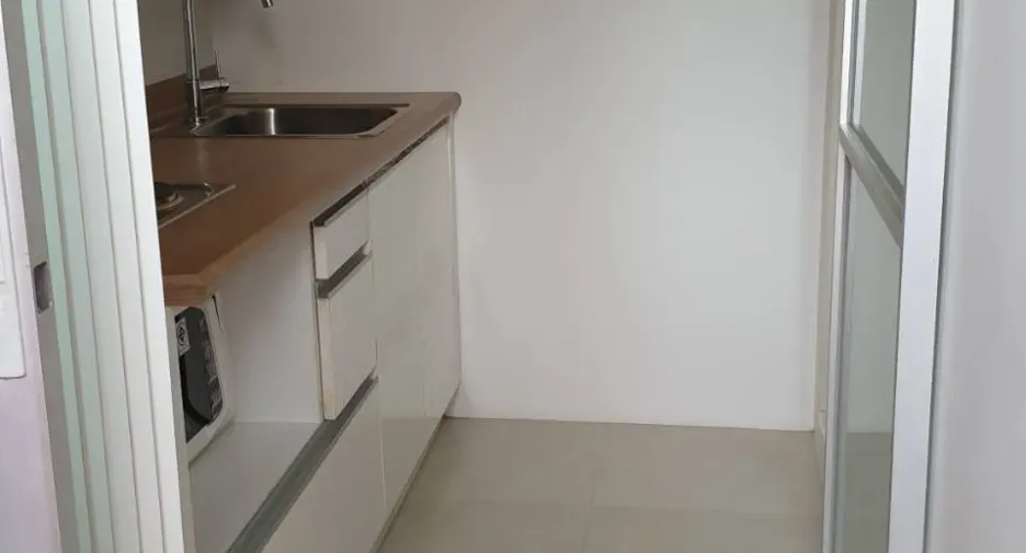 Condo en venta de 2 habitaciones en Huai Khwang, Bangkok