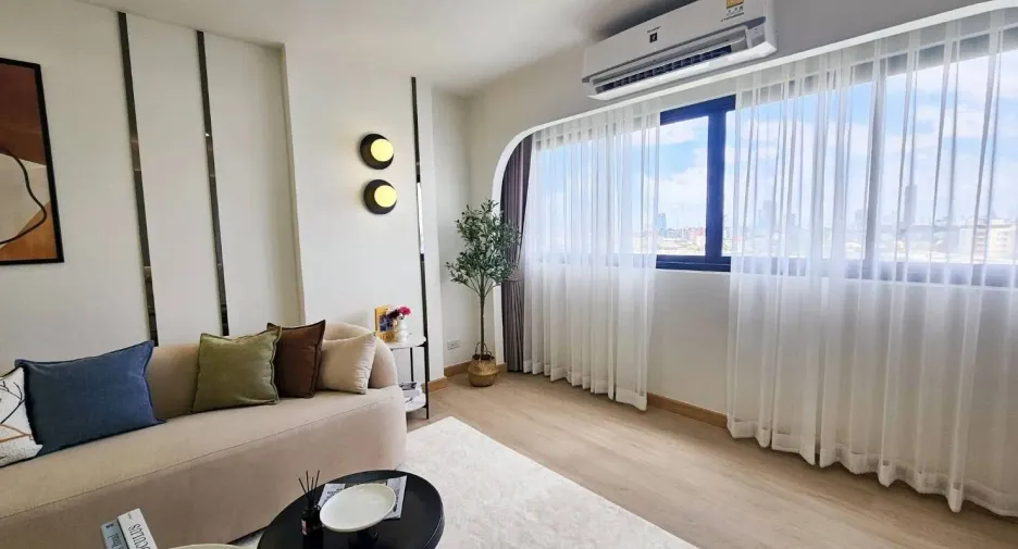 For sale 2 bedrooms condo in Phra Khanong, Bangkok