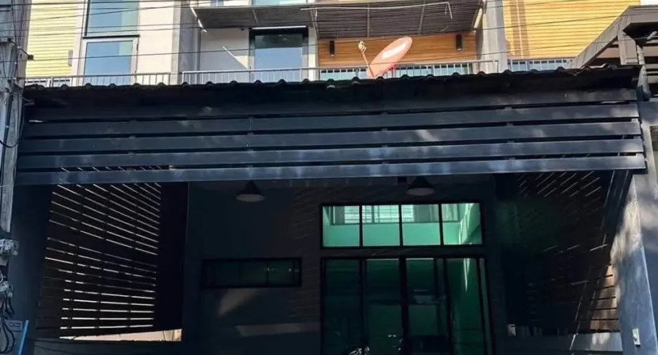 Reihenhaus zur Miete mit 3 Zimmer in Bang Phli, Samut Prakan
