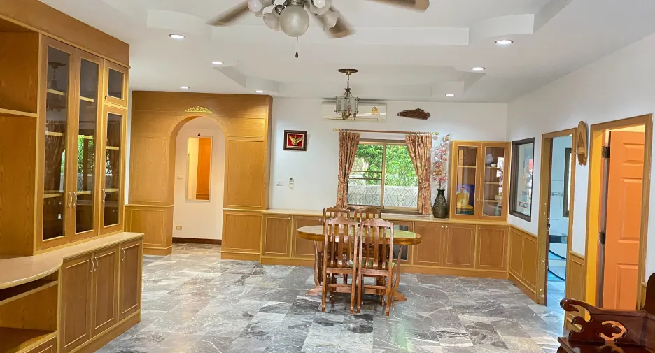 Casa en alquiler de 3 habitaciones en Mueang Khon Kaen, Khon Kaen