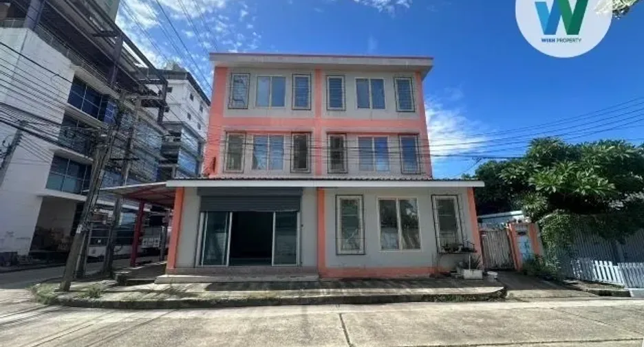 Oficina en venta de 3 habitaciones en Pak Kret, Nonthaburi