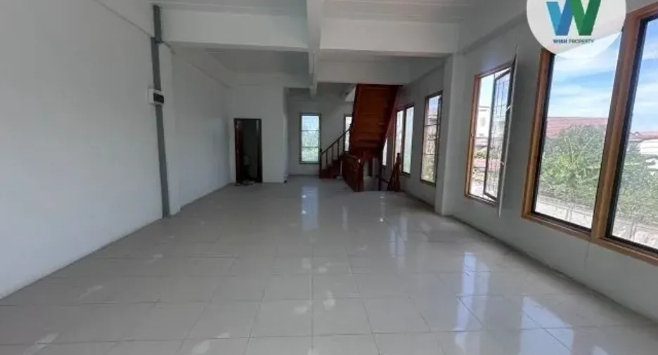 Oficina en venta de 3 habitaciones en Pak Kret, Nonthaburi