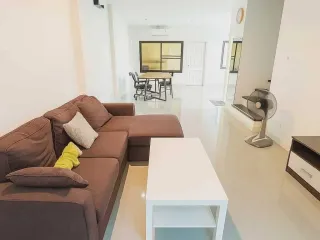 Casa en alquiler de 3 habitaciones en Mueang Khon Kaen, Khon Kaen
