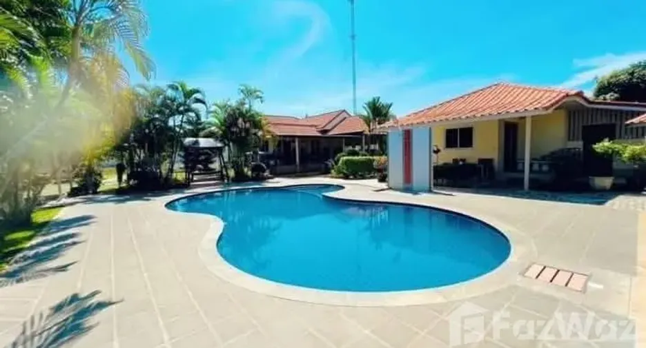 Villa en venta de 5 habitaciones en Mueang Rayong, Rayong