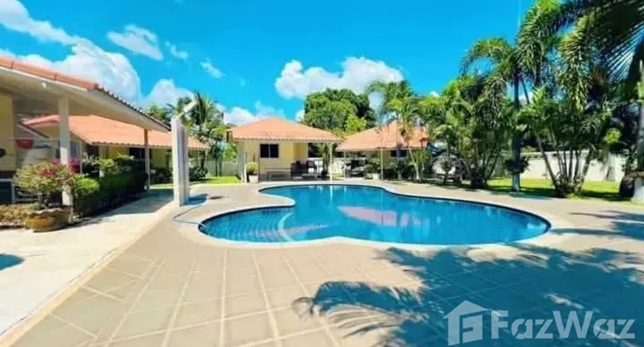 Villa en venta de 5 habitaciones en Mueang Rayong, Rayong