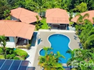 Villa en venta de 5 habitaciones en Mueang Rayong, Rayong